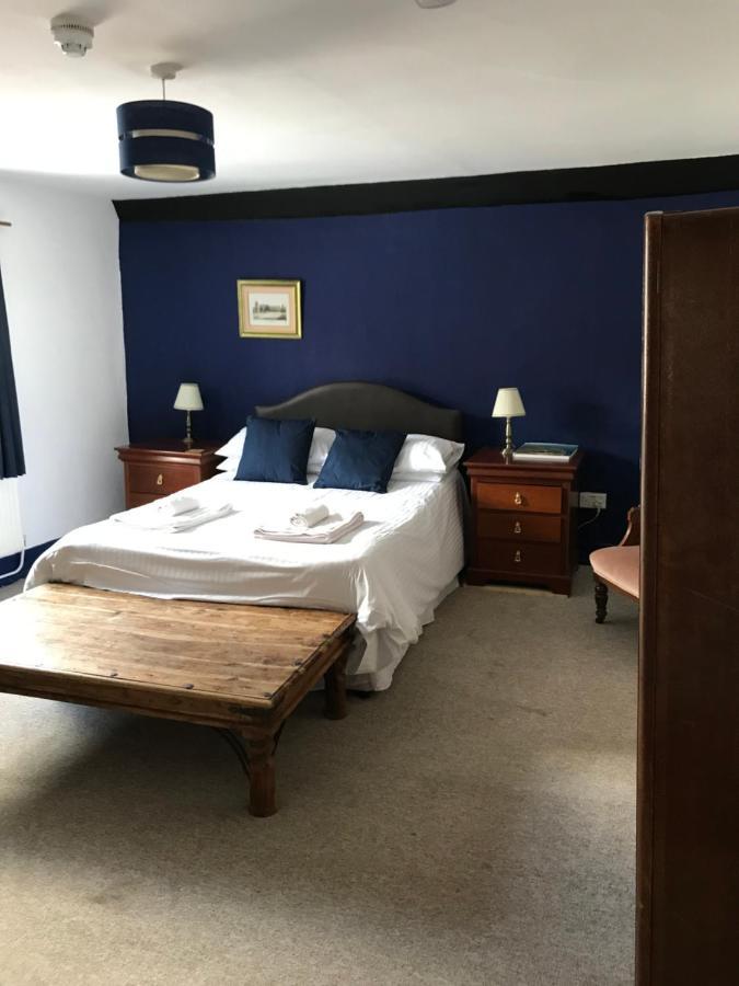 Bed and Breakfast The White Bear Devizes Exterior foto
